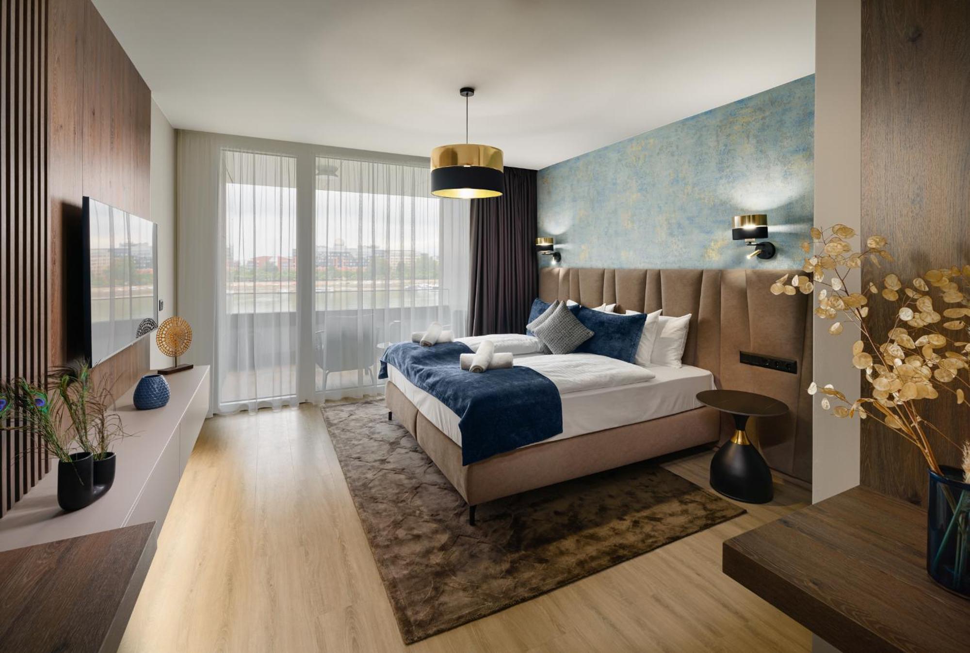 Infinity 4* Budapest
