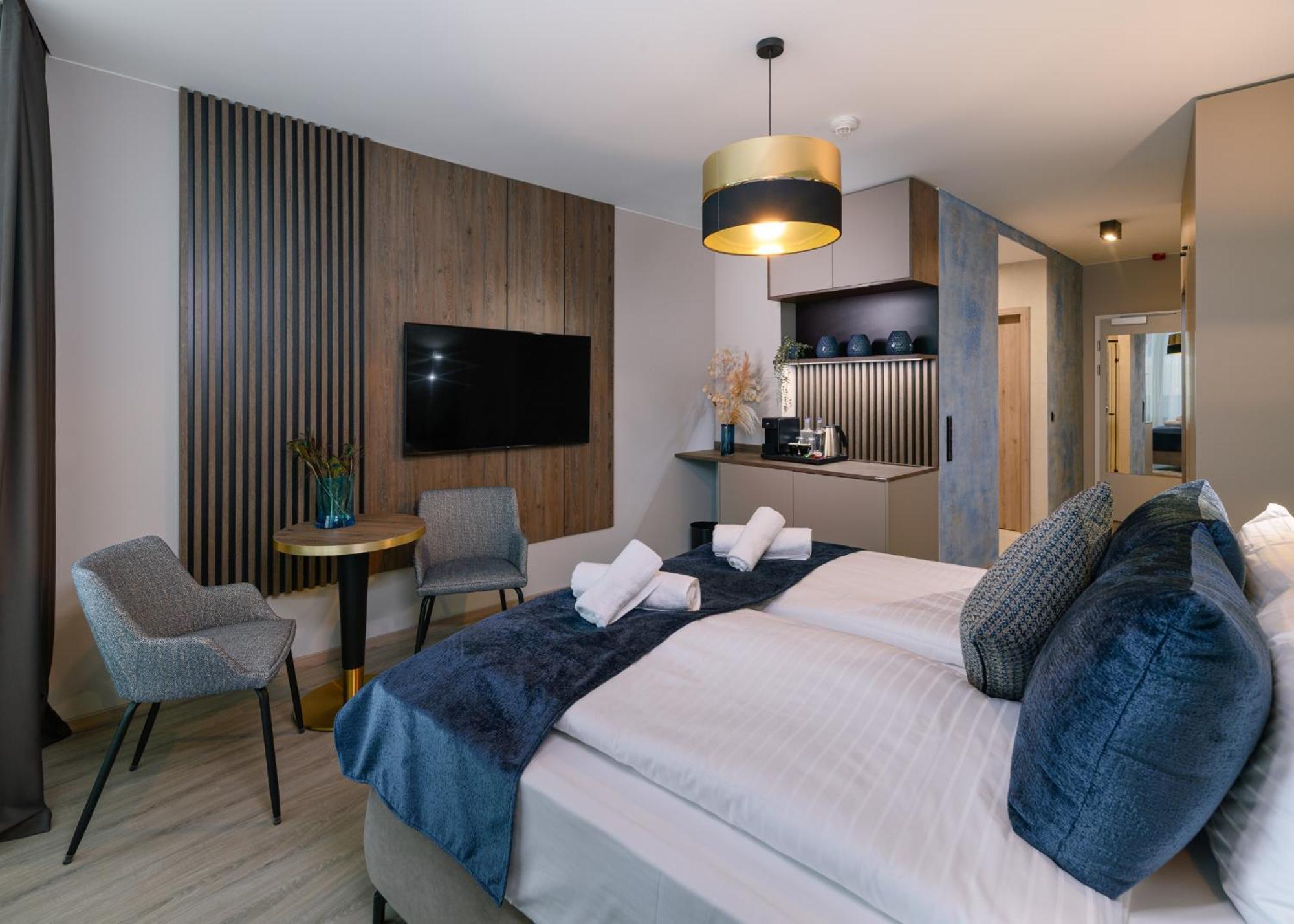 Hotel Infinity