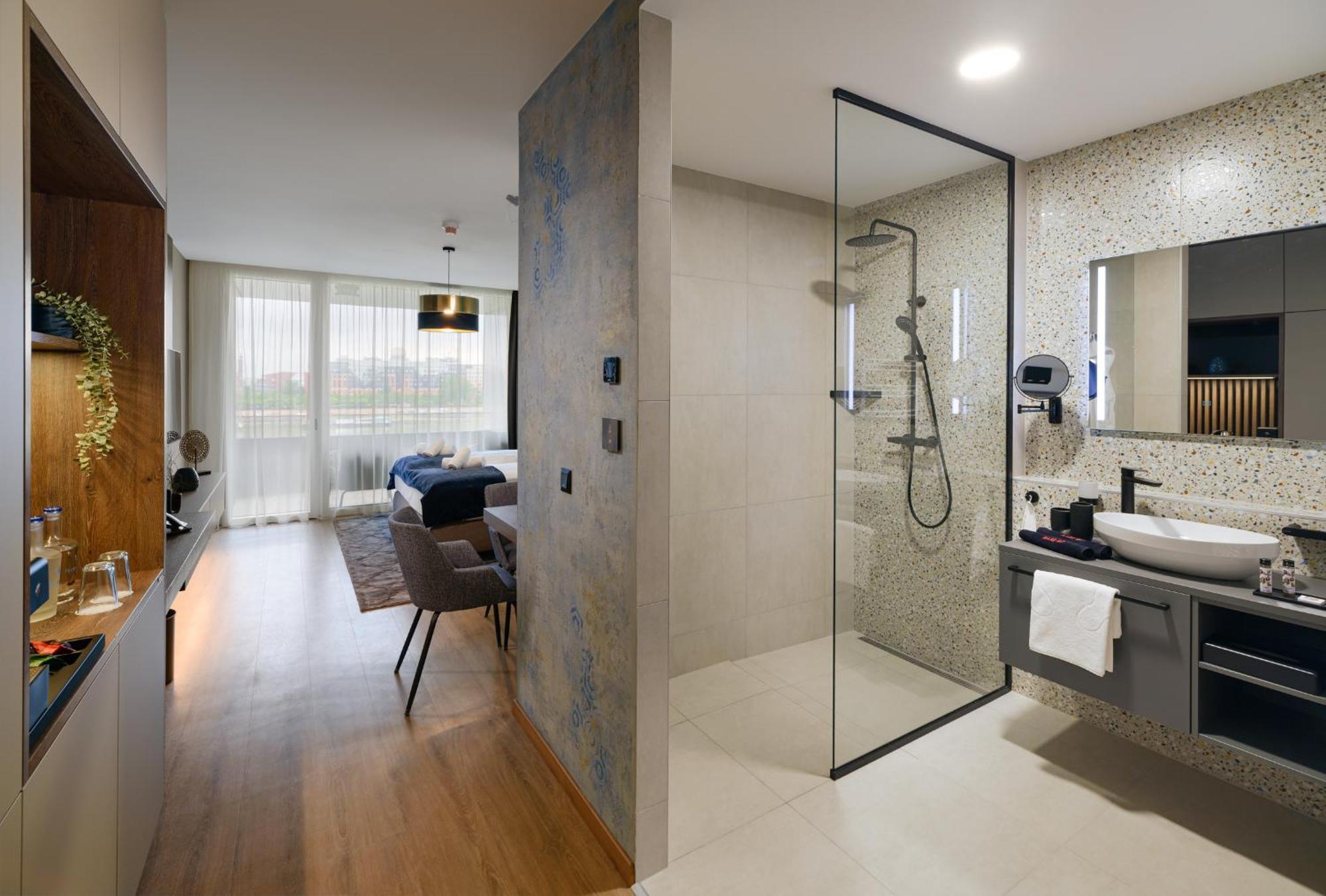 Hotel Infinity 4*