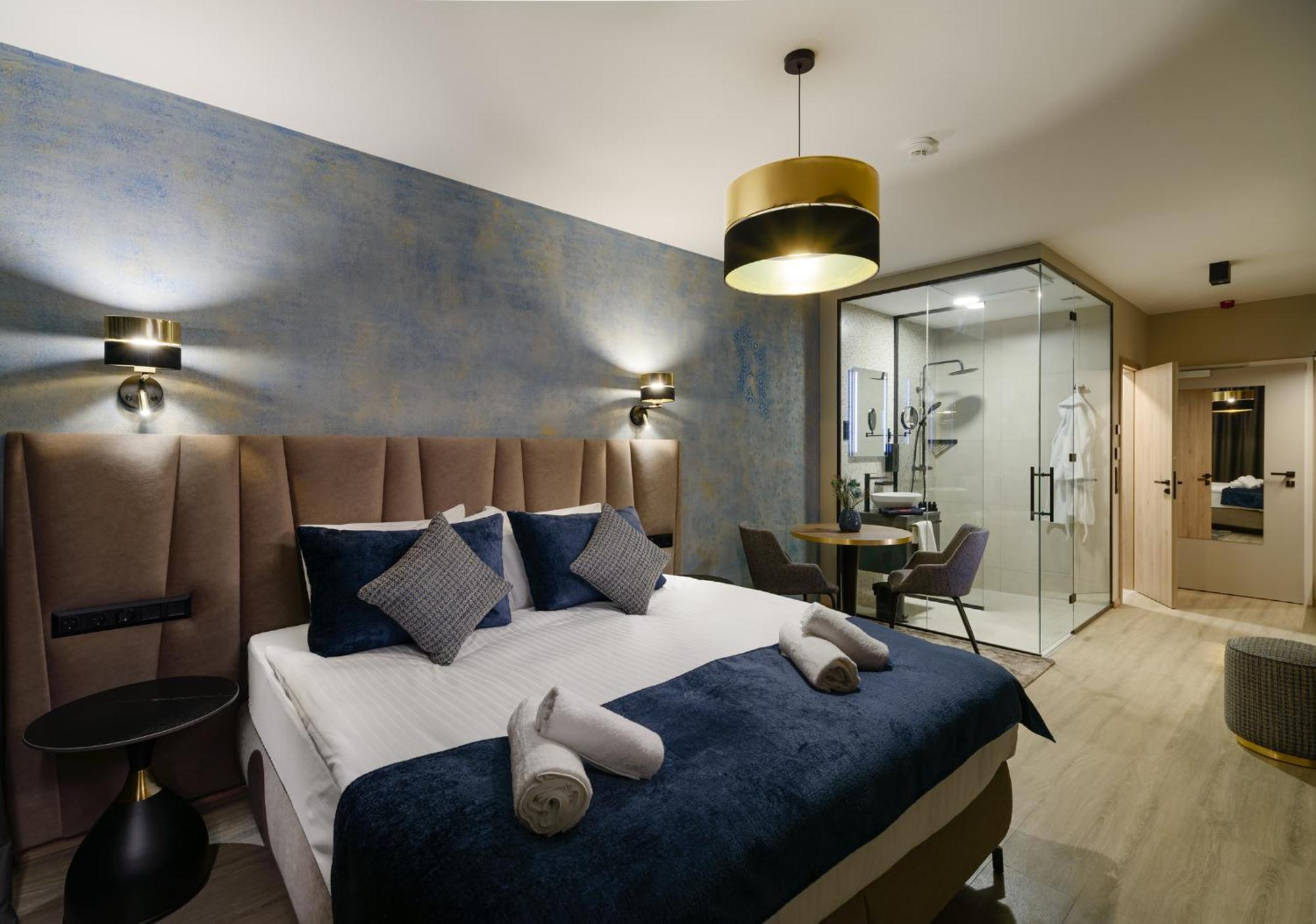 Hotel Infinity