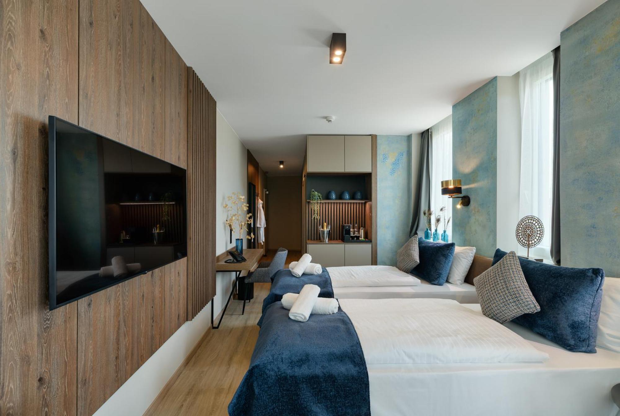 Hotel Infinity