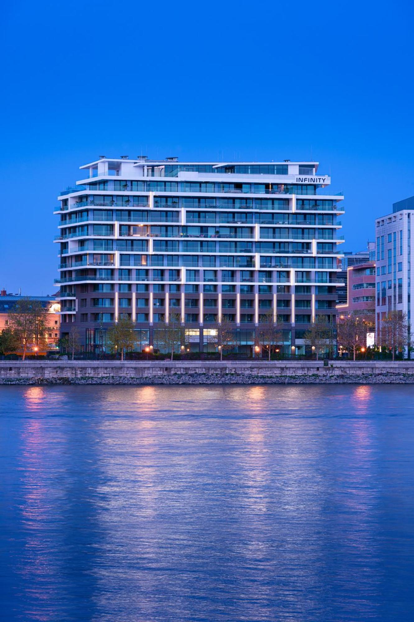 Hotel Infinity 4*