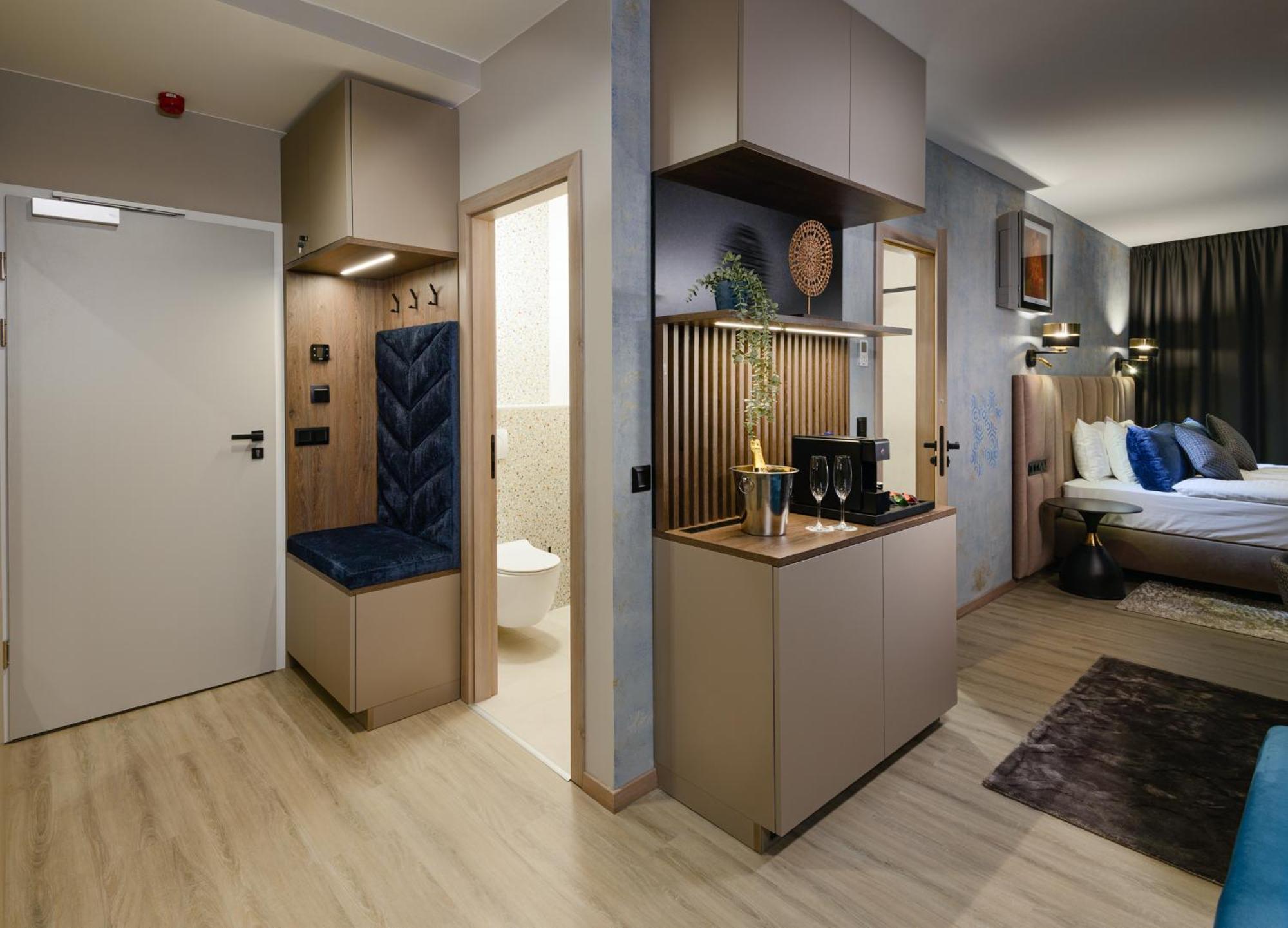 Hotel Infinity 4*